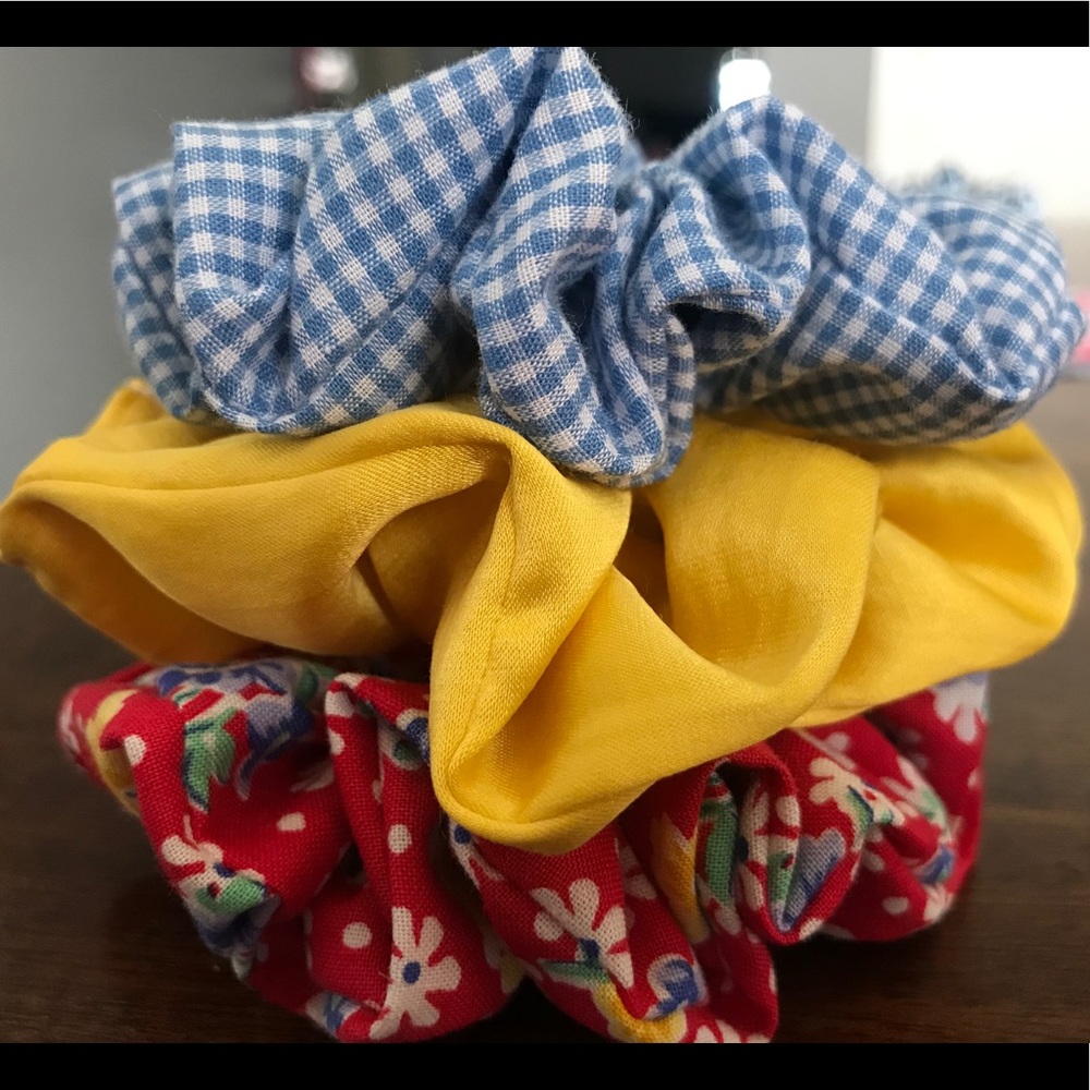 SCRUNCHIES